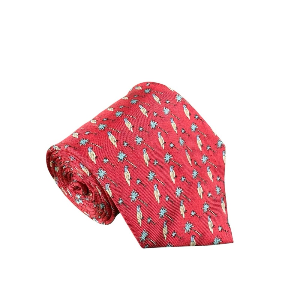 Vineyard Vines Mens Red Parrot Palm Tree Silk Tie 3.5 Inch Width Hand Made USA